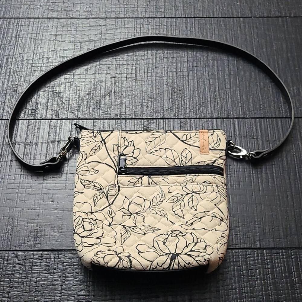 Donna Sharp small purse